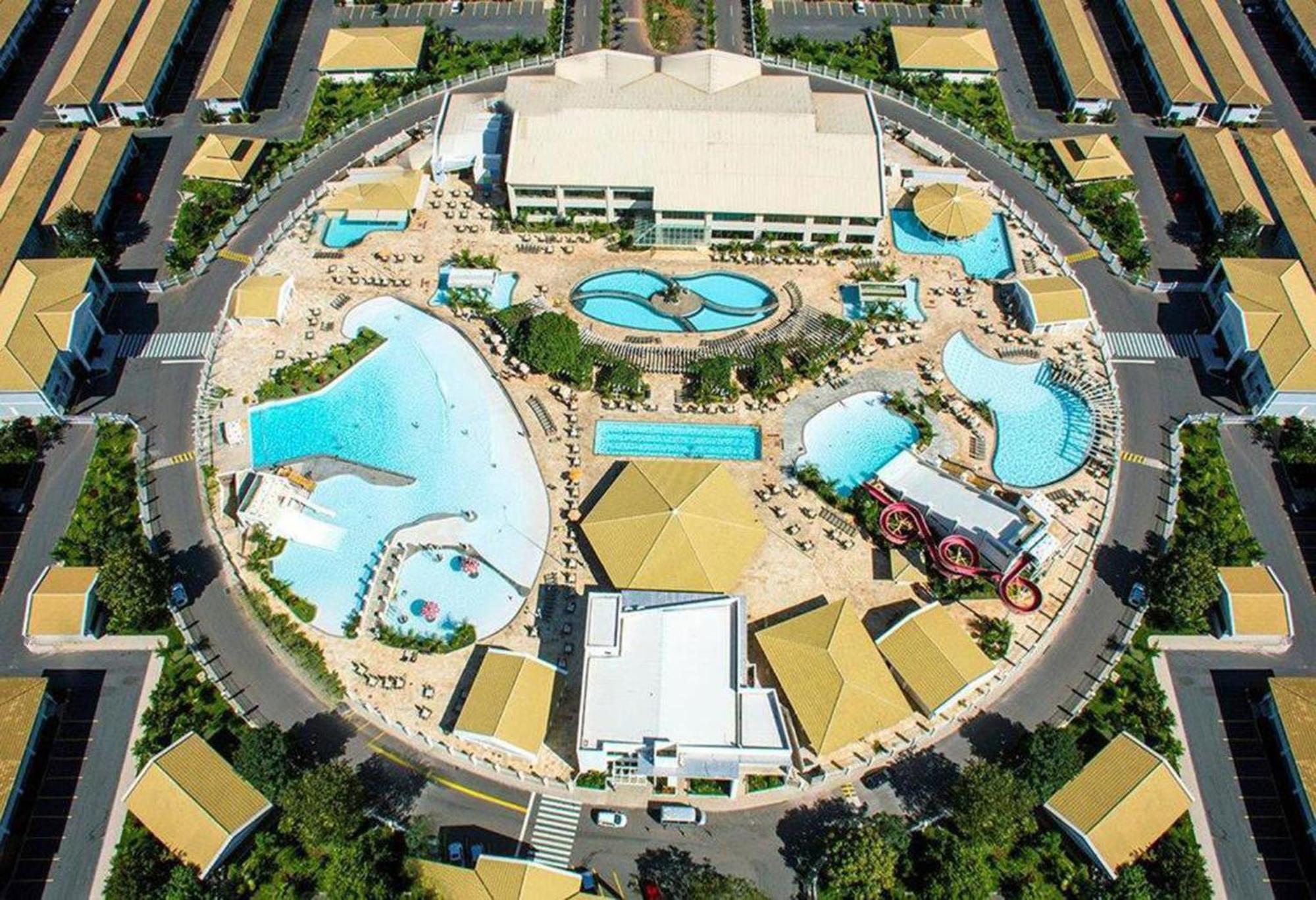Lacqua Diroma Oficial - Diroma Acqua Park Incluido - Com Roupa De Cama E Banho Caldas Novas Buitenkant foto