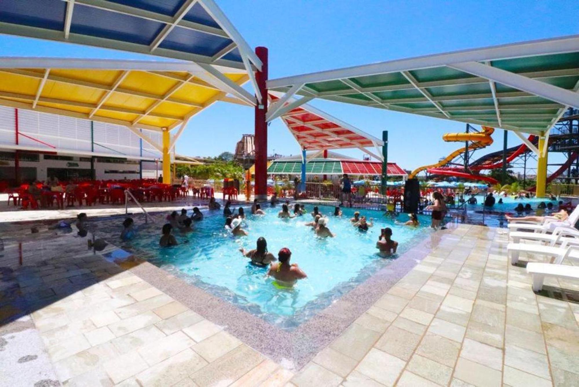 Lacqua Diroma Oficial - Diroma Acqua Park Incluido - Com Roupa De Cama E Banho Caldas Novas Buitenkant foto