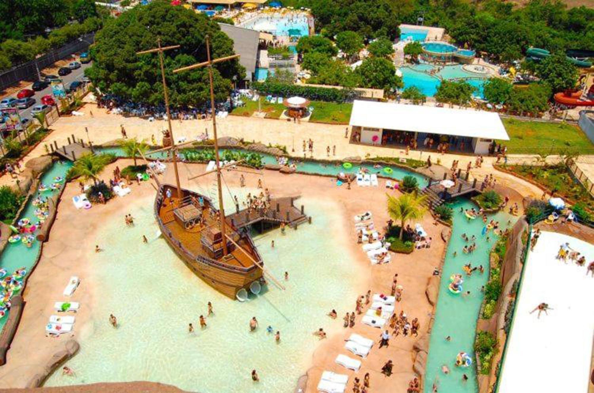 Lacqua Diroma Oficial - Diroma Acqua Park Incluido - Com Roupa De Cama E Banho Caldas Novas Buitenkant foto